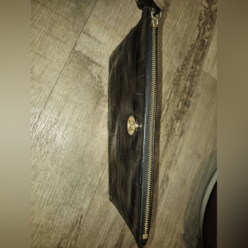 Michael Kors Fulton Large Croco Embossed Leather Clutch Wristlet (Black)
